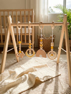 Jouets d'éveil en bois colorés