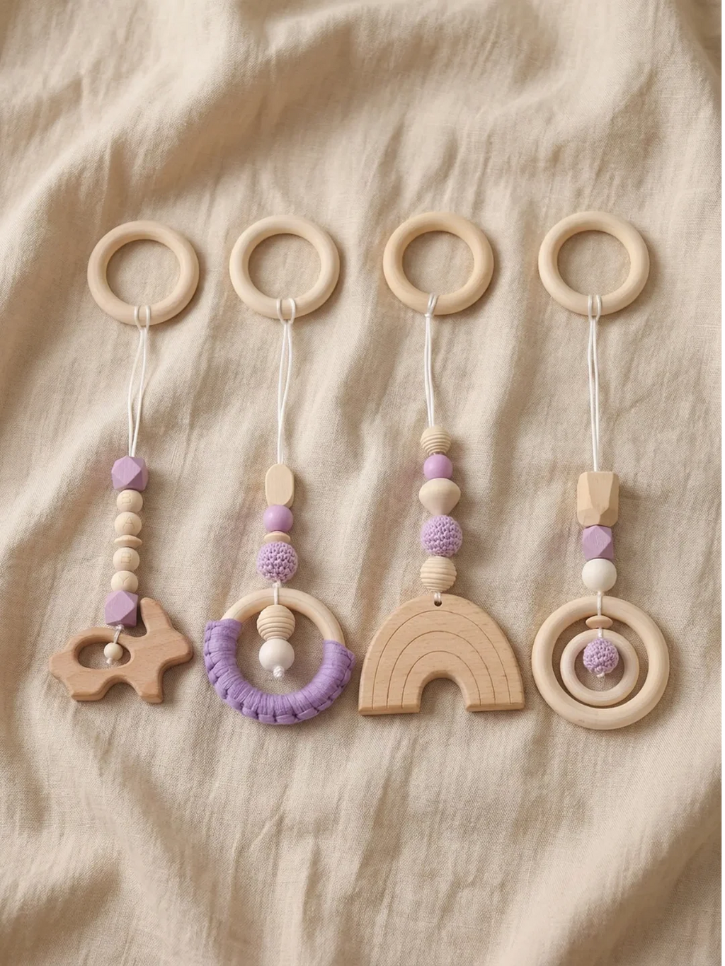 Jouets d'éveil en bois colorés